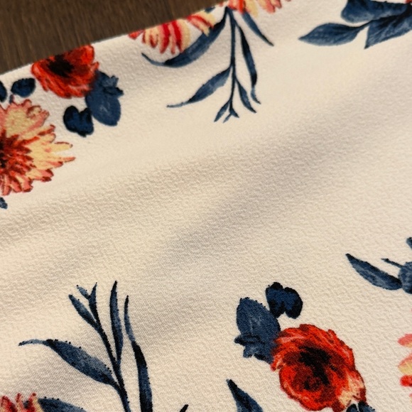 No Boundaries Coral and White Floral Halter Neck Juniors Dress Small C3-022 - Picture 4 of 5